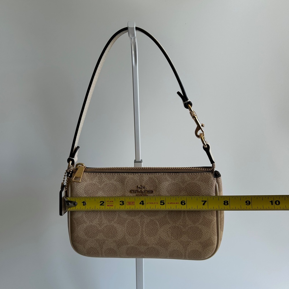 Coach Nolita 19 Light Khaki Chalk Signature Canvas Shoulder Bag Excellent - Picture 7 of 9